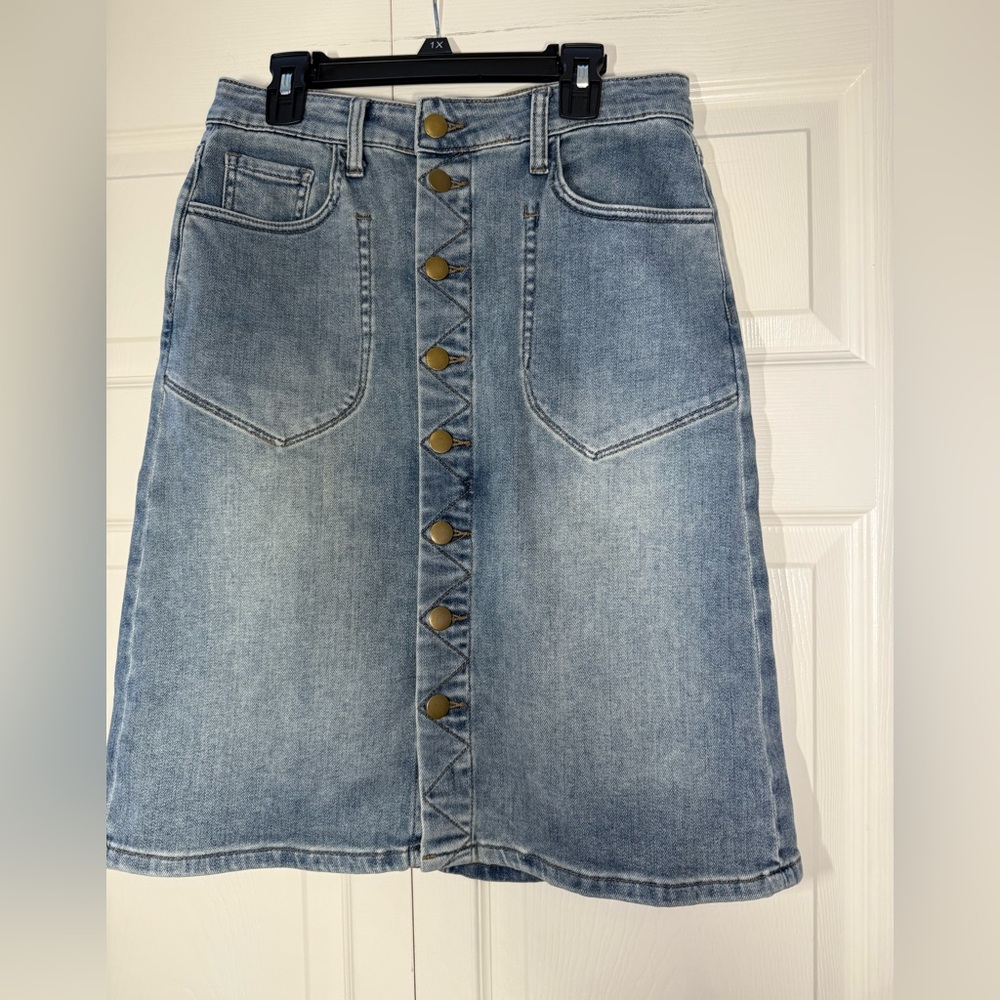 Kut from the Kloth Women’s Rose Button Front Denim Skirt Size 0‎